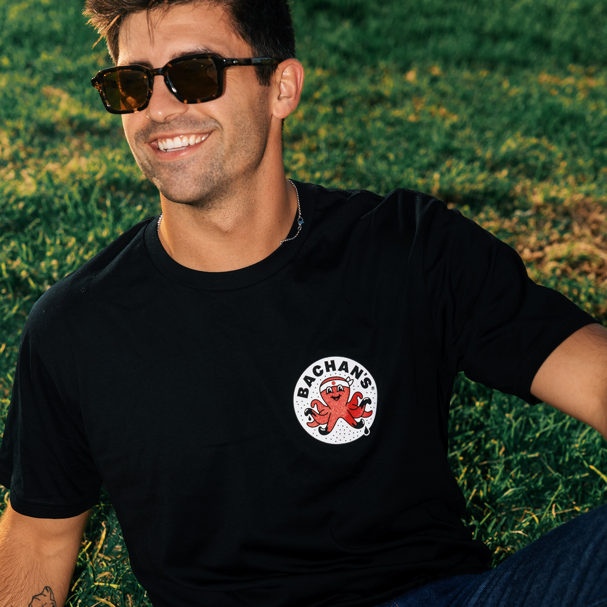 Knuckles Tee O3